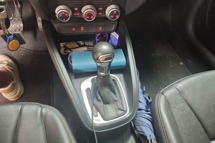 Used Audi A1 2014 30 TFSI Sportback Comfort Model Gear Lever