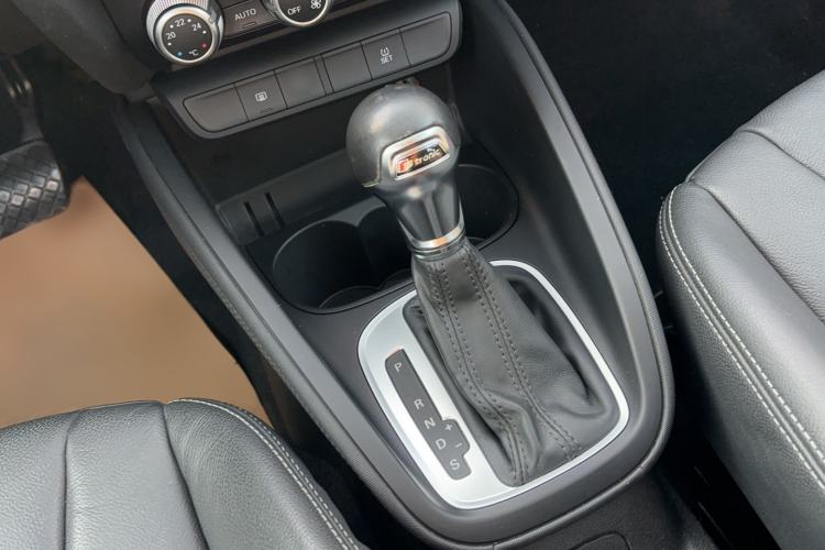 Used Audi A1 2014 30 TFSI Sportback Comfort Model Gear Lever