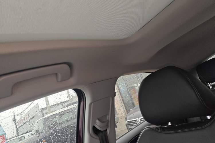 Used Audi A1 2014 30 TFSI Sportback Comfort Model Headliner