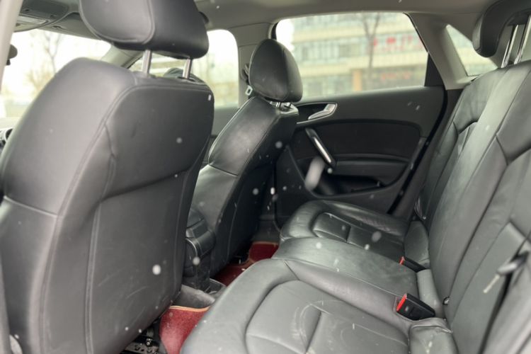 Used Audi A1 2014 30 TFSI Sportback Comfort Model Interior 1