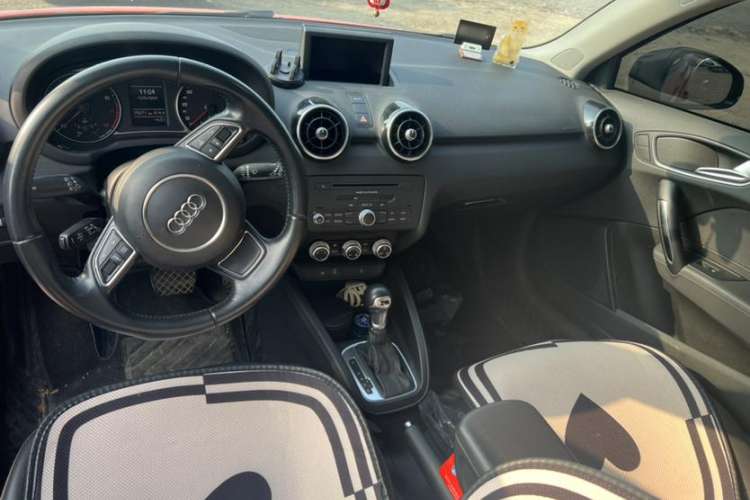 Used Audi A1 2014 30 TFSI Comfort Model Interior 1