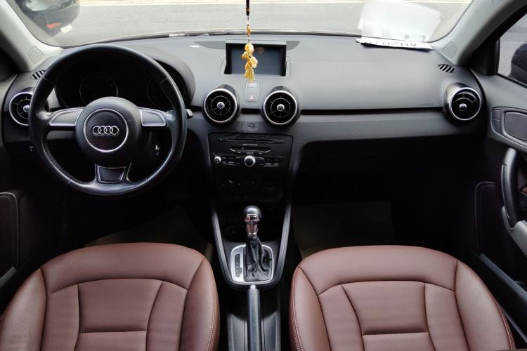 Used Audi A1 2014 30 TFSI Sportback Fashion Model Interior 2