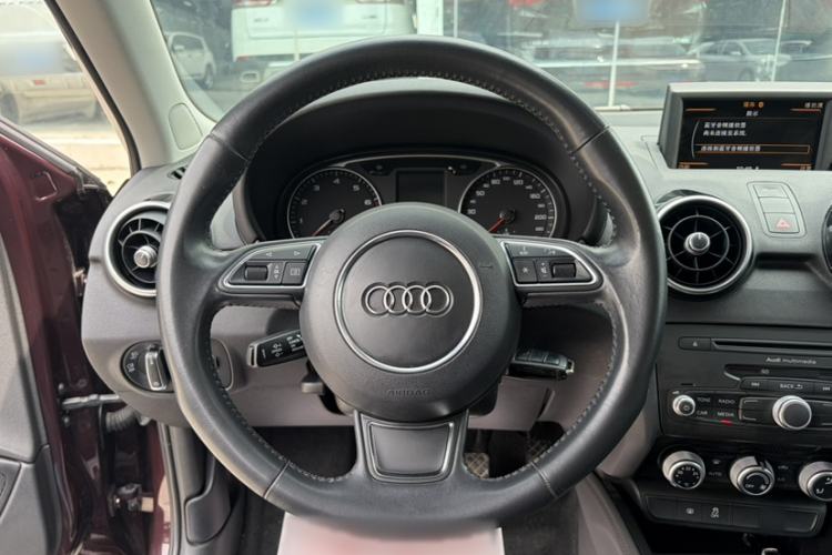 Used Audi A1 2014 30 TFSI Sportback Comfort Model Interior 2