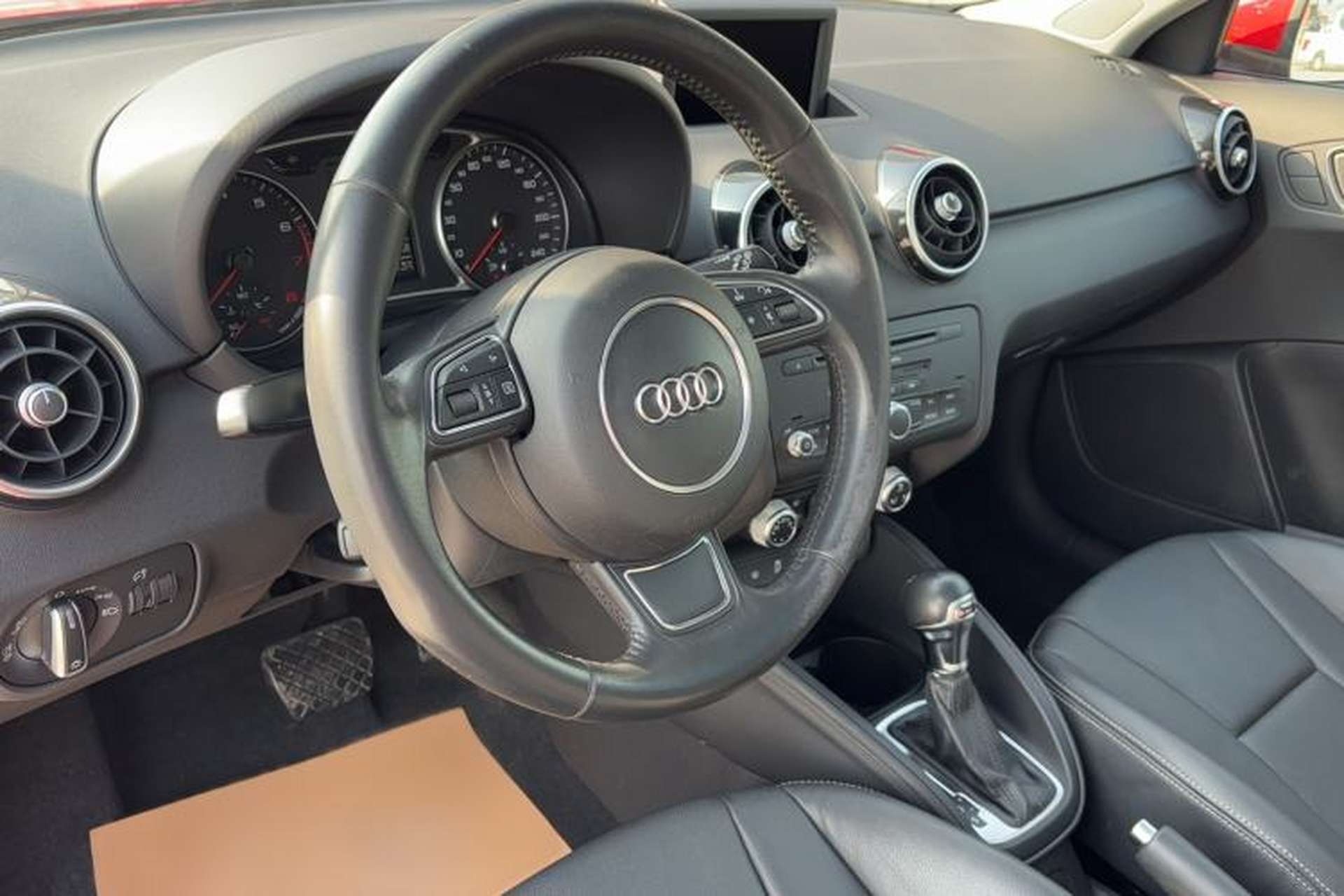 Used Audi A1 2014 30 TFSI Sportback Comfort Model Interior 2