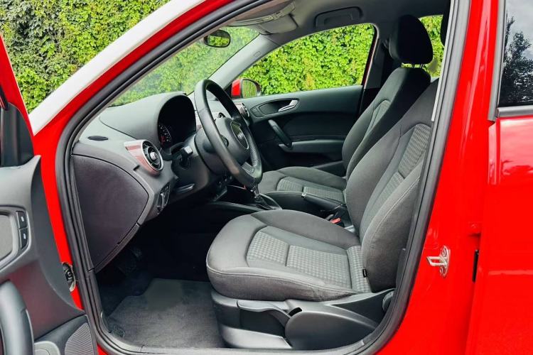 Used Audi A1 2014 30 TFSI Sportback Fashion Model Interior 2