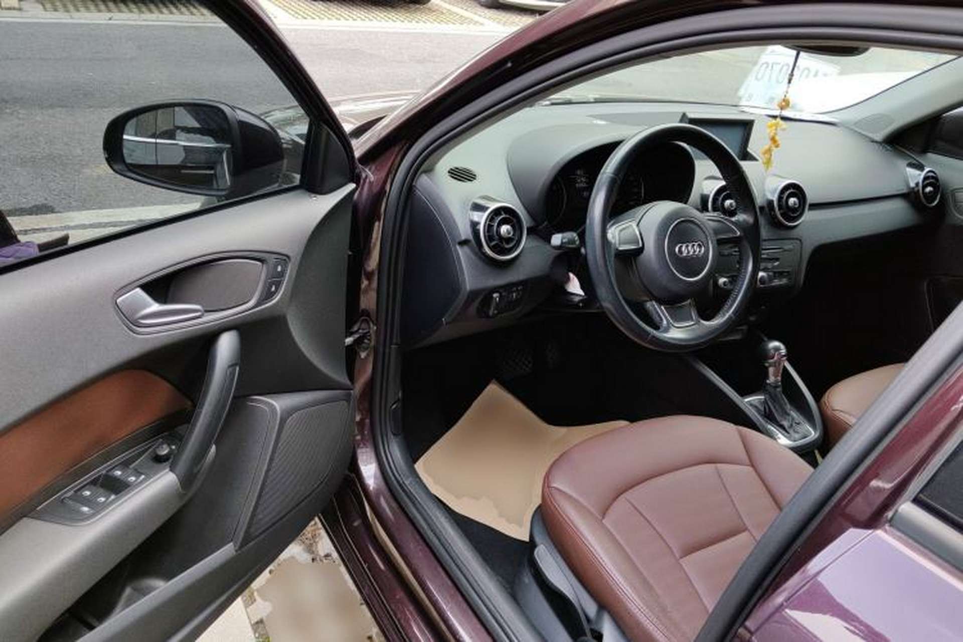 Used Audi A1 2014 30 TFSI Sportback Fashion Model Interior 3