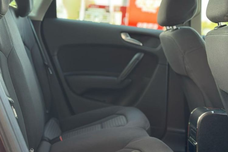 Used Audi A1 2014 30 TFSI Sportback Fashion Model Interior 3