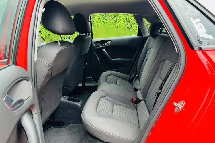 Used Audi A1 2014 30 TFSI Sportback Fashion Model Interior 3