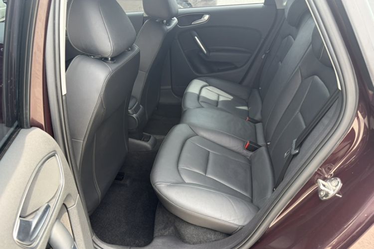 Used Audi A1 2014 30 TFSI Sportback Comfort Model Interior 4