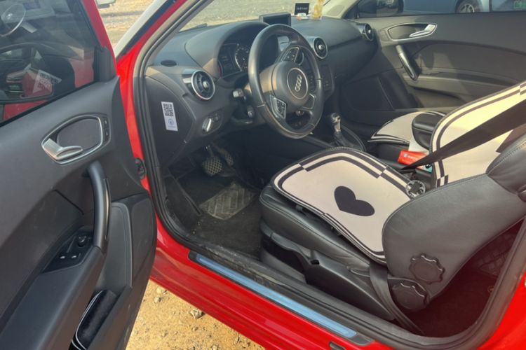 Used Audi A1 2014 30 TFSI Comfort Model Interior 4