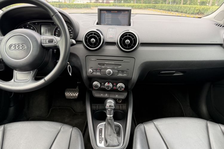Used Audi A1 2014 30 TFSI Sportback Comfort Model Interior 4