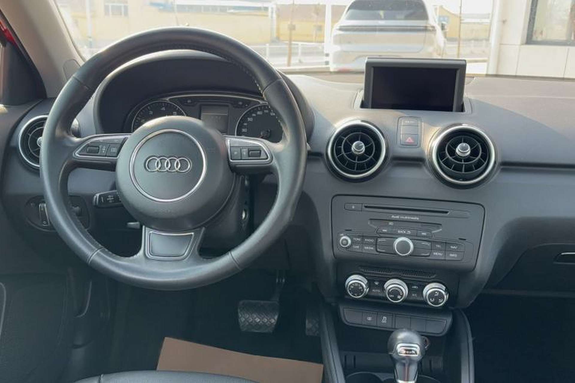 Used Audi A1 2014 30 TFSI Sportback Comfort Model Interior 4