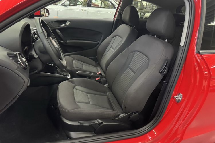 Used Audi A1 2014 30 TFSI Fashion Model Interior 5