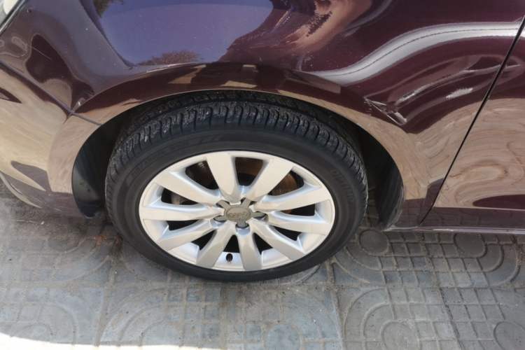 Used Audi A1 2014 30 TFSI Sportback Comfort Model Left Front Wheel Hub