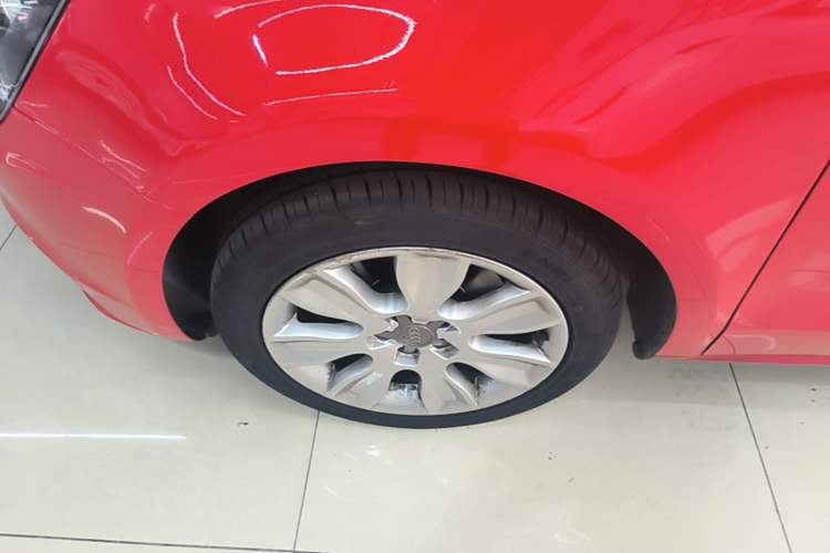 Used Audi A1 2014 30 TFSI Fashion Model Left Front Wheel Hub