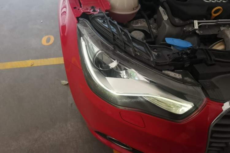 Used Audi A1 2014 30 TFSI Sportback Comfort Model Right Front Headlight