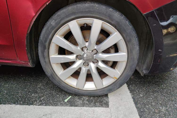 Used Audi A1 2014 30 TFSI Comfort Model Right Front Wheel Hub