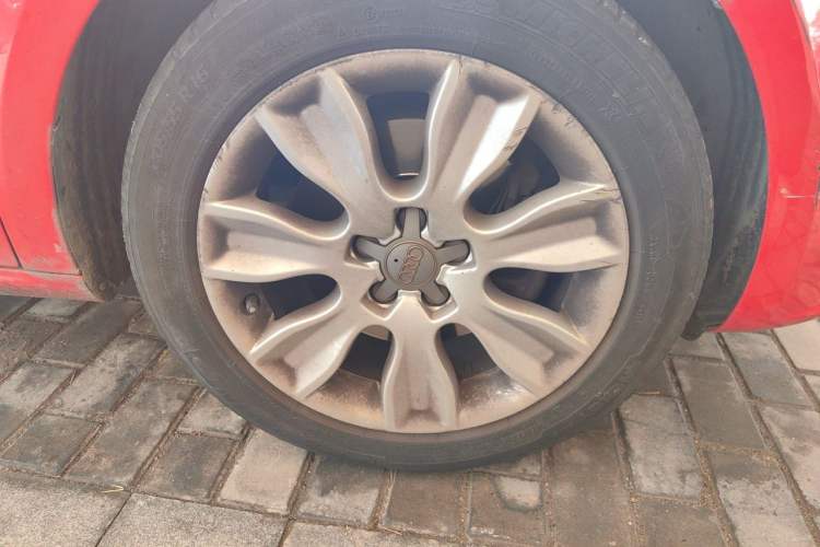 Used Audi A1 2014 30 TFSI Fashion Model Right Front Wheel Hub