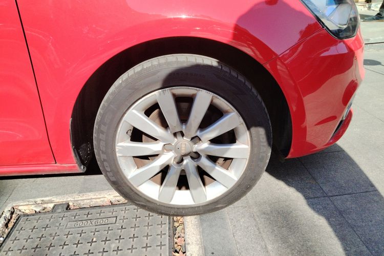 Used Audi A1 2014 30 TFSI Sportback Comfort Model Right Front Wheel Hub