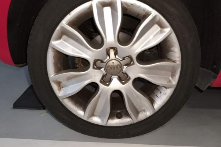 Used Audi A1 2014 30 TFSI Fashion Model Right Front Wheel Hub