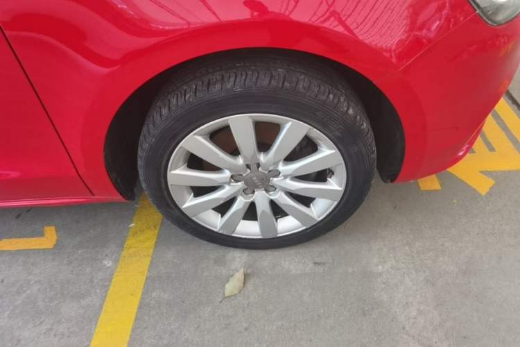 Used Audi A1 2014 30 TFSI Sportback Comfort Model Right Front Wheel Hub