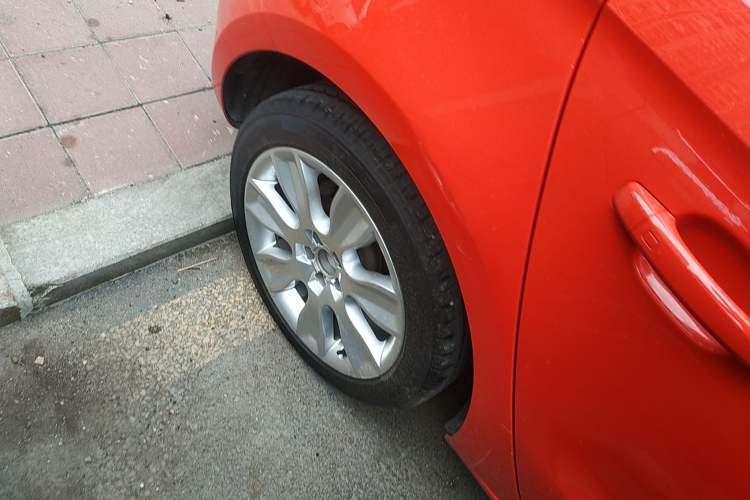 Used Audi A1 2014 30 TFSI Sportback Fashion Model Right Rear Wheel Hub