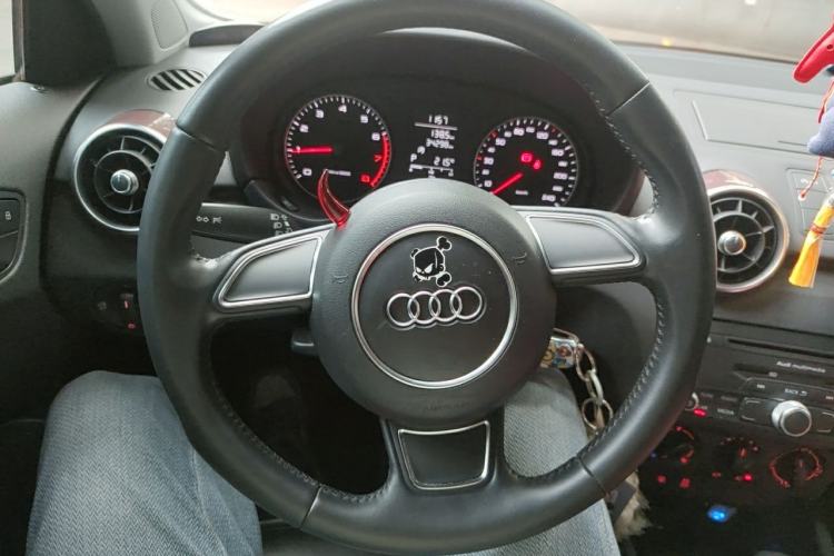 Used Audi A1 2014 30 TFSI Sportback Fashion Model Steering Wheel