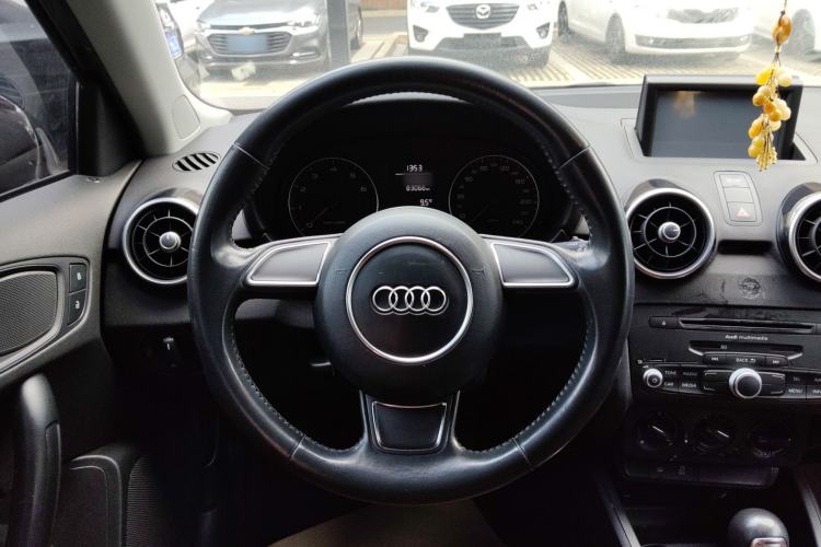 Used Audi A1 2014 30 TFSI Sportback Fashion Model Steering Wheel