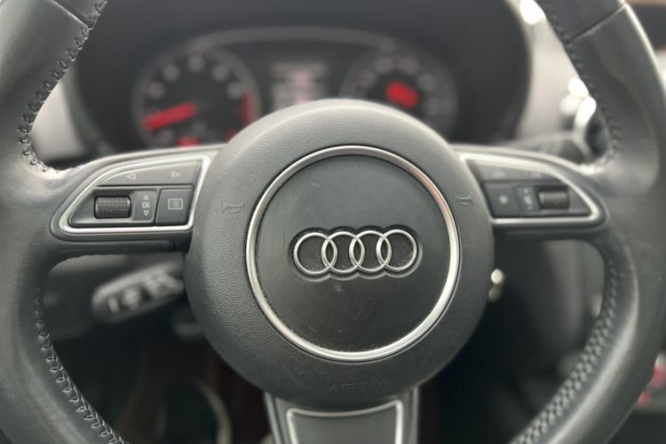 Used Audi A1 2014 30 TFSI Sportback Comfort Model Steering Wheel