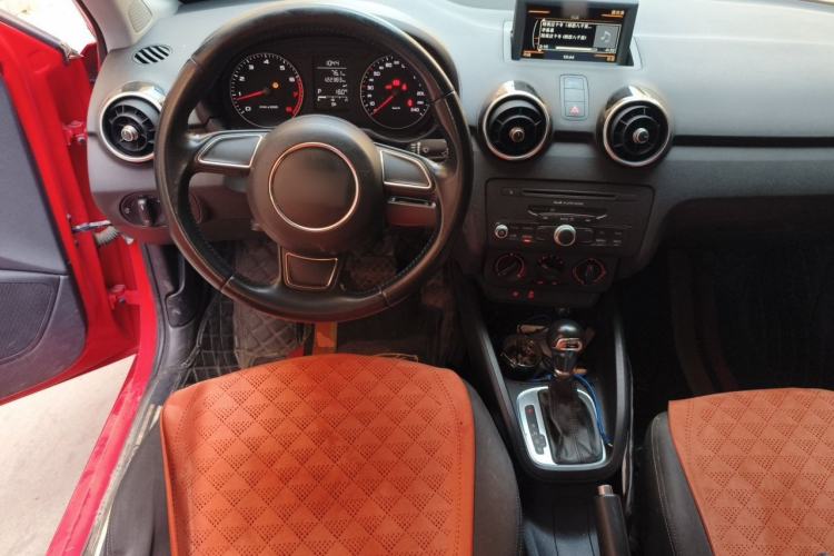 Used Audi A1 2014 30 TFSI Sportback Fashion Model Steering Wheel