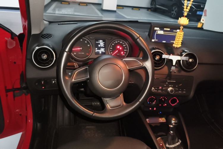 Used Audi A1 2014 30 TFSI Fashion Model Steering Wheel