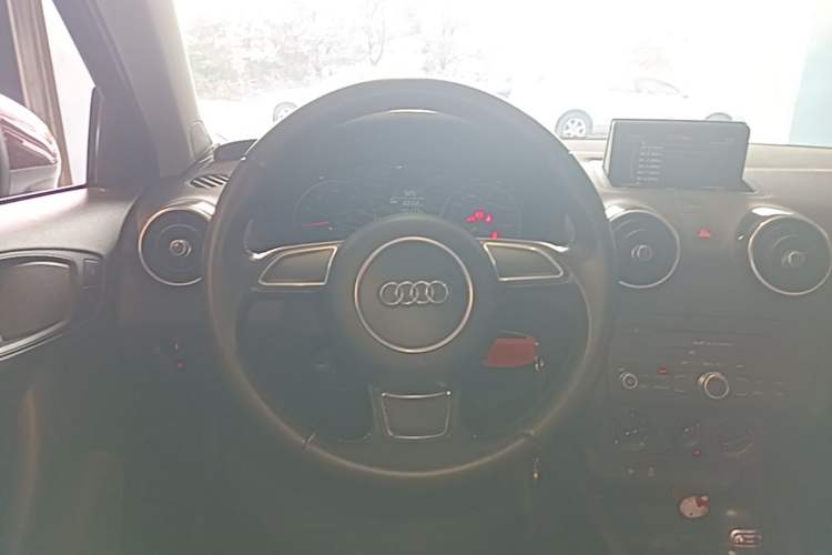 Used Audi A1 2014 30 TFSI Sportback Fashion Model Steering Wheel