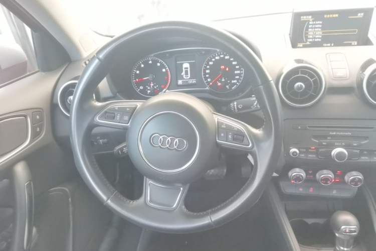 Used Audi A1 2014 30 TFSI Sportback Comfort Model Steering Wheel