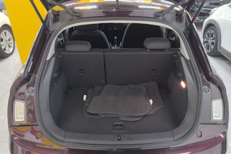 Used Audi A1 2014 30 TFSI Sportback Fashion Model Trunk