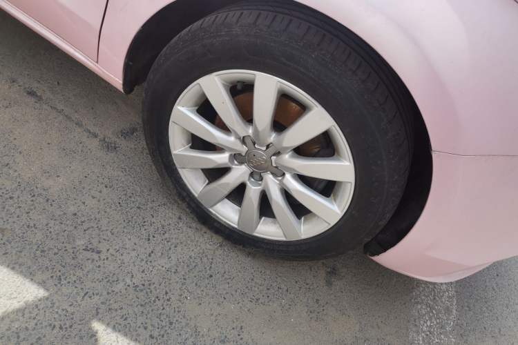 Used Audi A1 2014 30 TFSI Comfort Model Right Front Wheel Hub