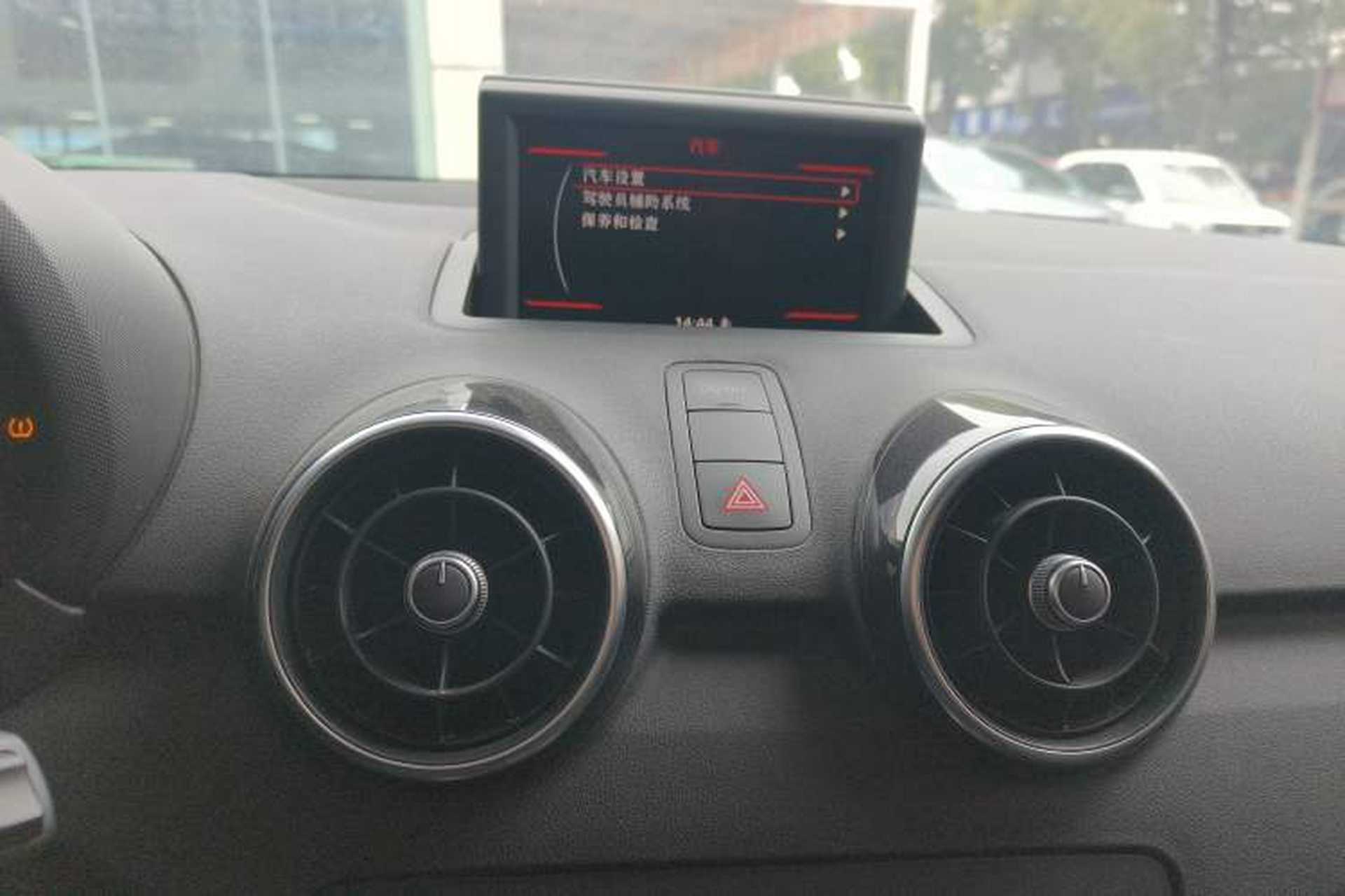Used Audi A1 2014 30 TFSI Technology Edition Audio And AC Panel