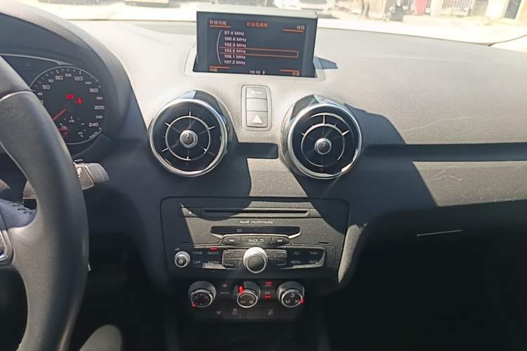 Used Audi A1 2014 30 TFSI Sportback Comfort Model Audio And AC Panel