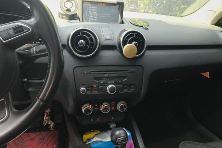 Used Audi A1 2014 30 TFSI Comfort Model Audio And AC Panel