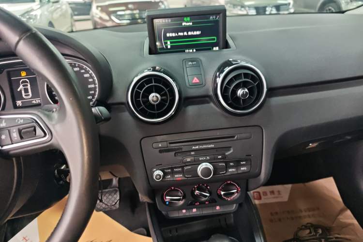 Used Audi A1 2014 30 TFSI Fashion Model Audio And AC Panel