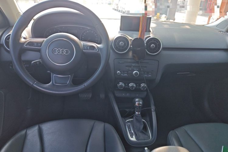Used Audi A1 2014 30 TFSI Sportback Comfort Model Center Console
