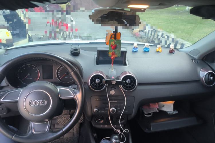 Used Audi A1 2014 30 TFSI Fashion Model Center Console