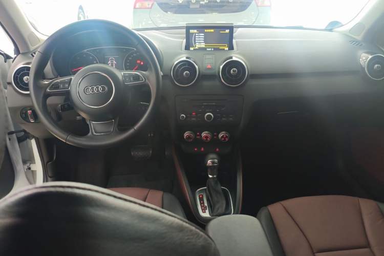 Used Audi A1 2014 30 TFSI Sportback Fashion Model Center Console