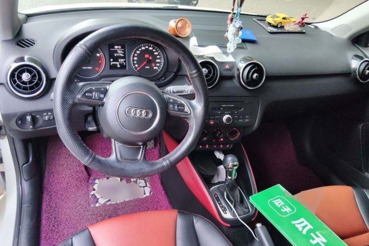 Used Audi A1 2014 30 TFSI Fashion Model Center Console