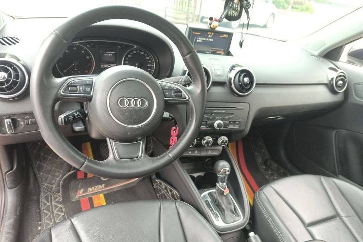 Used Audi A1 2014 30 TFSI Comfort Model Center Console