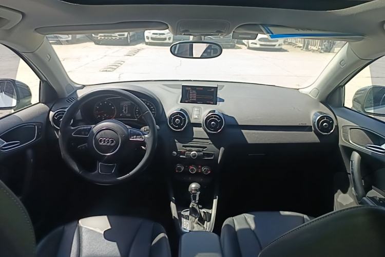 Used Audi A1 2014 30 TFSI Sportback Comfort Model Center Console