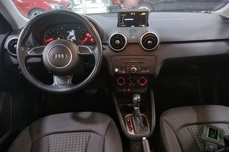 Used Audi A1 2014 30 TFSI Sportback Fashion Model Center Console