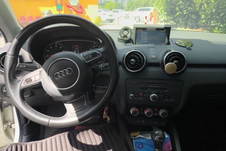 Used Audi A1 2014 30 TFSI Comfort Model Center Console