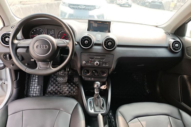 Used Audi A1 2014 30 TFSI Sportback Fashion Model Center Console