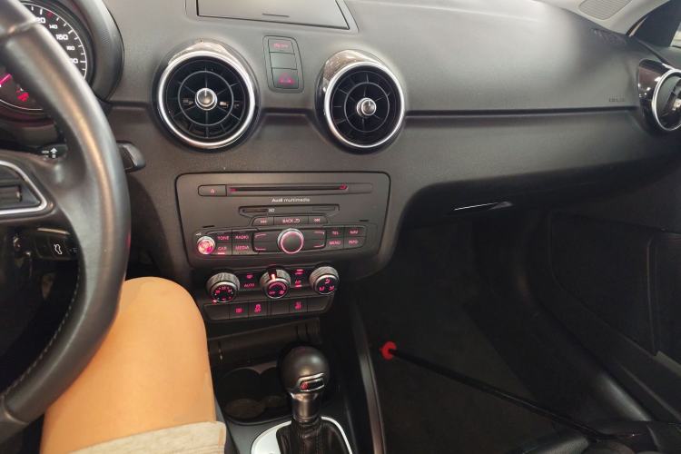 Used Audi A1 2014 30 TFSI Comfort Model Center Console