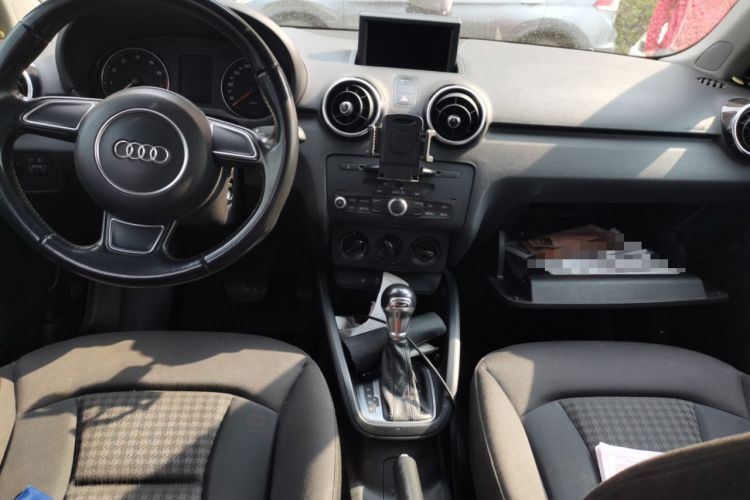 Used Audi A1 2014 30 TFSI Sportback Fashion Model Center Console